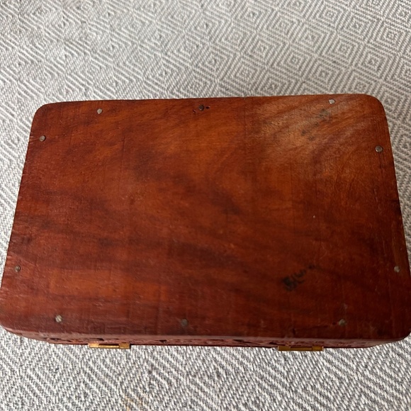 Vintage Hand-Carved Wooden Jewelry Box with Inlaid Floral Design 6x4" India - Picture 6 of 12